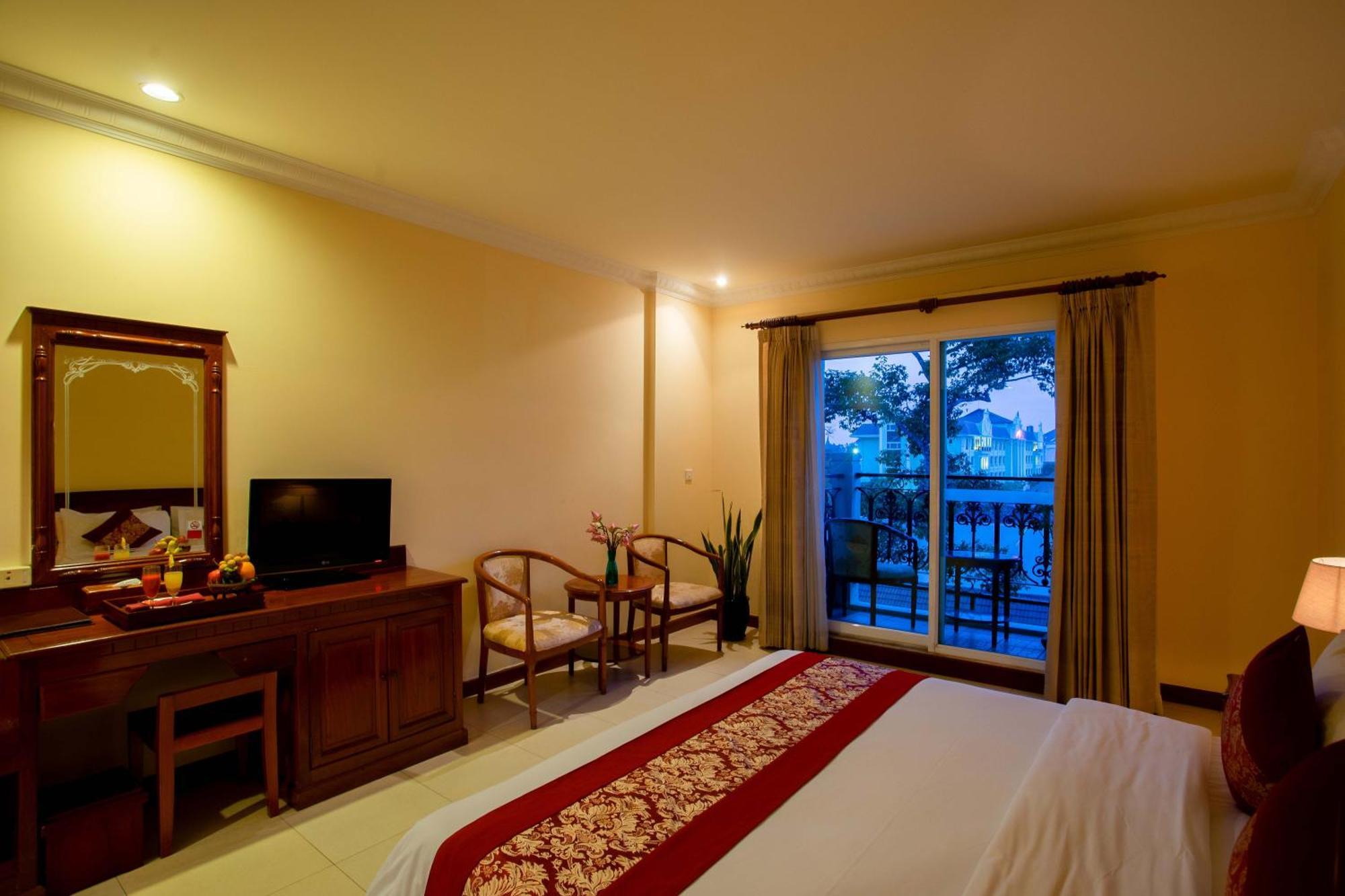 Angkor Holiday Hotel Сиемрип Экстерьер фото