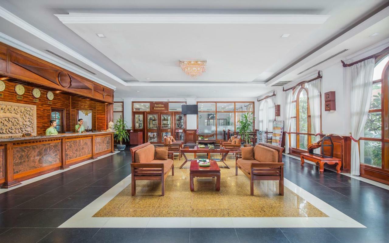 Angkor Holiday Hotel Сиемрип Экстерьер фото