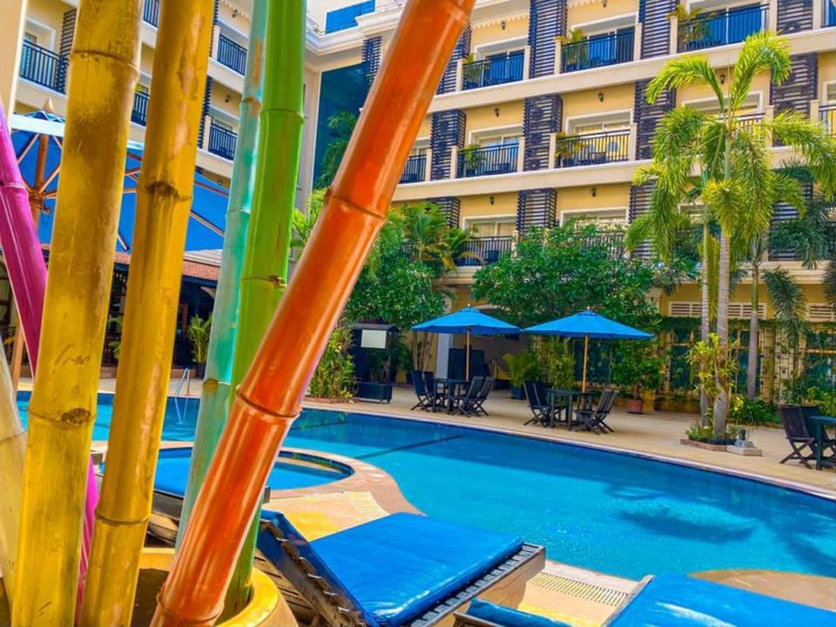 Angkor Holiday Hotel Сиемрип Экстерьер фото