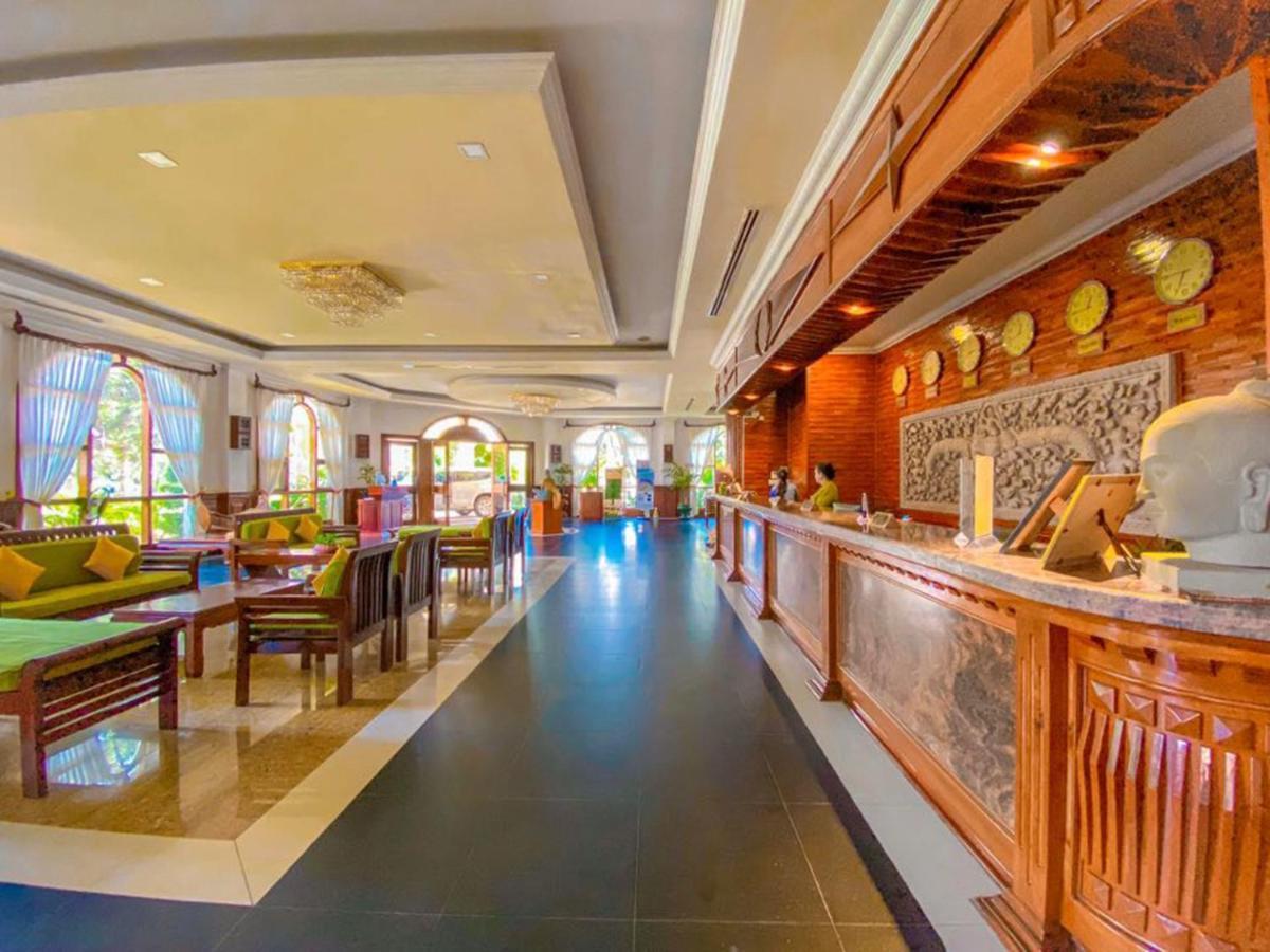 Angkor Holiday Hotel Сиемрип Экстерьер фото